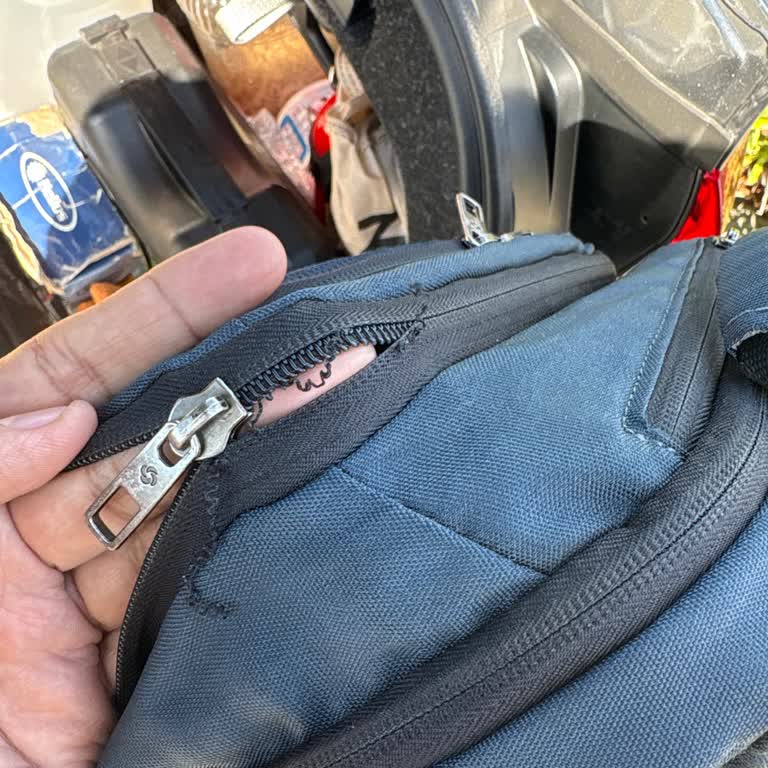 Samsonite Erkek Sırt Çantasında Kısa Sürede Bozulan Fermuar Ve Çözüm Sunulmaması