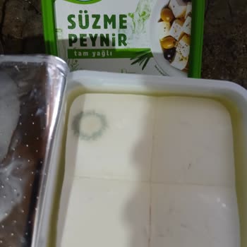 Küflü Süzme Peyniri Şikayeti Aknaz Markasında Üretim Ve Saklama Hatası