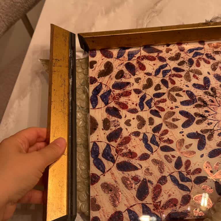 Kırık Tepsi Ve Cevapsız Müşteri Hizmetleri
