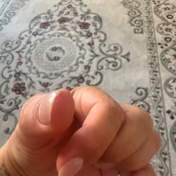 Kalinda Nail Studio Hem Zaman Kaybım Oldu Hem de Tırnaklarımın Sağlığı Olumsuz Etkilendi