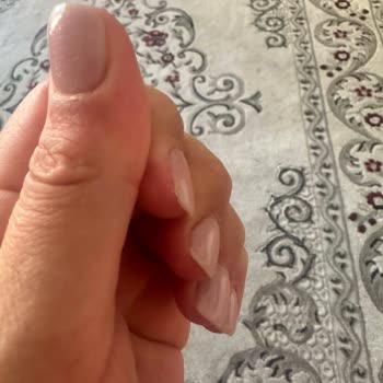 Kalinda Nail Studio Hem Zaman Kaybım Oldu Hem de Tırnaklarımın Sağlığı Olumsuz Etkilendi