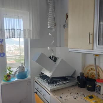 Kumtel Davlumbaz Montaj Hatası Nedeniyle Düşen Ve Servis Cevapsız