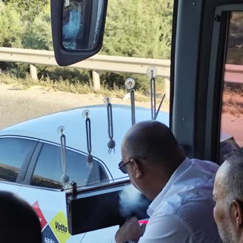Otobüs İçinde Sigara Dumanı Yolcuları Rahatsız Ediyor