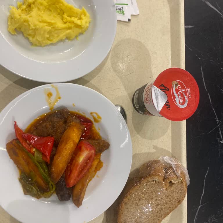 Carrefour Lezzet Arası Mutfak’ta Yarım Porsiyonun 401,90 TL’lik Fahiş Fiyatı
