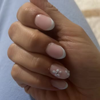 Ece Çetin Nail Studio (Bursa) İşlemin Kalitesinden Ciddi Anlamda Hayal Kırıklığı Yaşadım