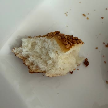 Yeşil Fırın Şubesinde Simitte Kıl Çıkması Hijyen İhlali