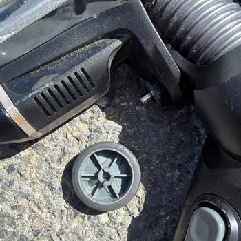 Philips Süpürge Kırılan Tekerlek Garanti Kapsamı Dışında Tutuldu