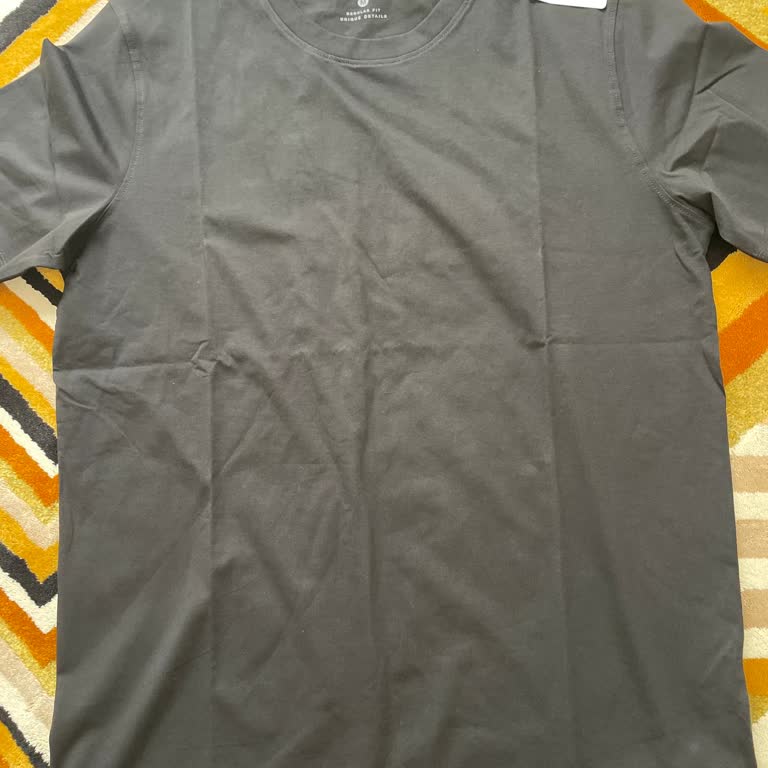 Lufian Mobil Uygulamasında Görseldeki T-Shirt İle Farklı Ürün Gönderimi Ve Çözüm Eksikliği