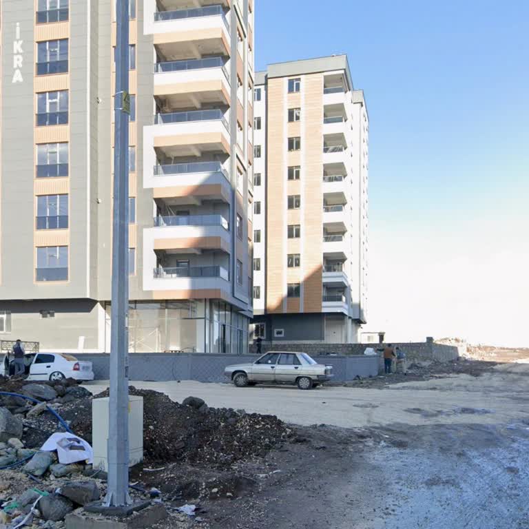 Karaköprü Seyrantepe Mahallesinde Asfalt Ve Kaldırım Eksikliği Mağduriyeti