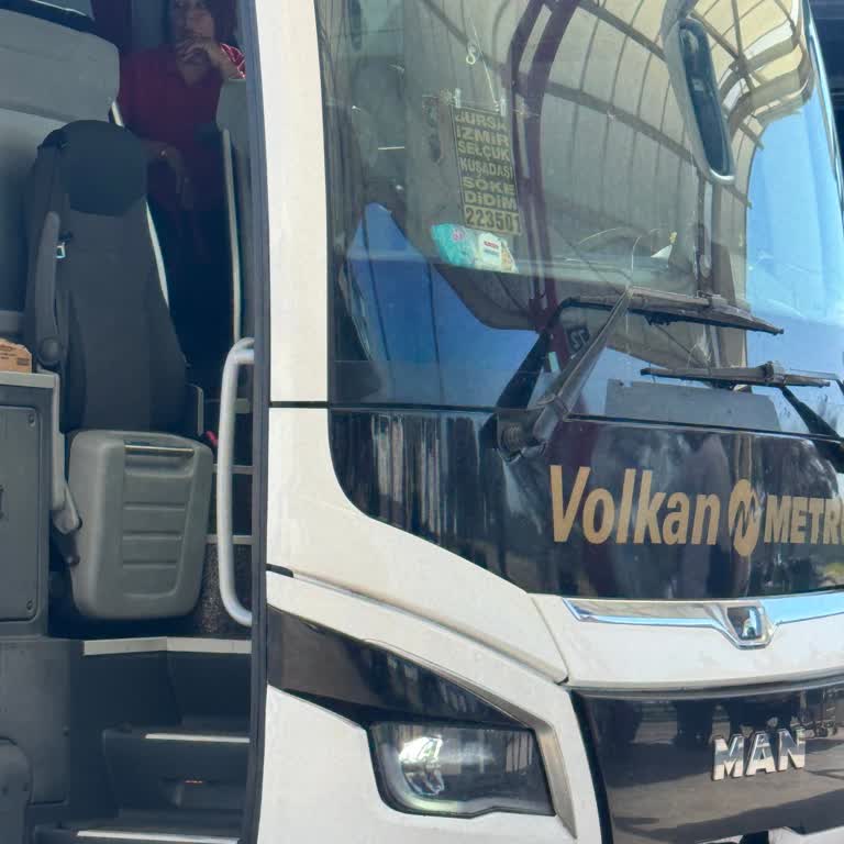 Plakasız Otobüs Nedeniyle 3 Saat Bekletilen Yolcunun İade Talebi
