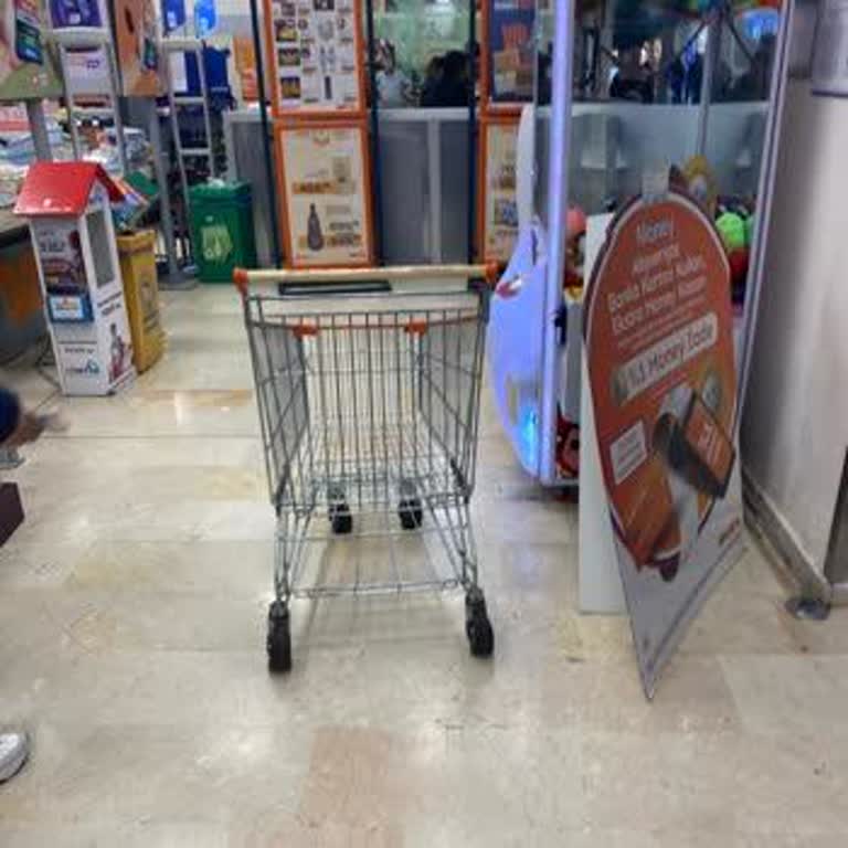Migros 5M Mağazasında Çocuk Koltukları Yok, Aileler Zor Durumda
