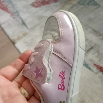 FLO Barbie Kids Sneakers Have Defective Velcro Straps and Pose a Safety Risk