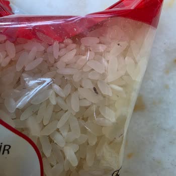 Nevgros Ankara'da Böcekli Pirinç Paketi Hijyen İhlali