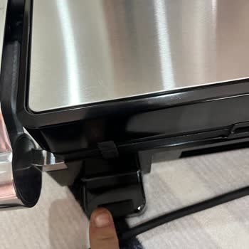 Ayakları Kırık Ve Parçaları Eksik Gelen Sıfır Tost Makinesi