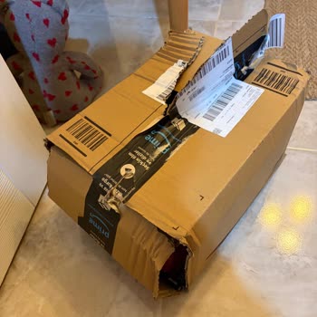 Teslimat Kapıya Bırakıldı, Paket Yırtıldı Ve 4 Ürün Eksik