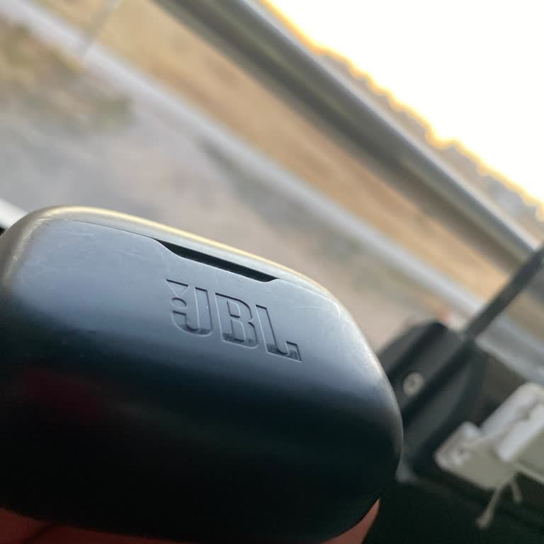 Sol Kulakta Düşük Ses Nedeniyle JBL Kulaklık Değişimi