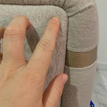 İstikbal Koltukta Teslim Sonrası Yırtık, Ücretsiz Garanti Tamiri Talep Ediyorum