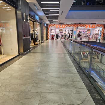 Temapark AVM | Niğde Oturup Dinlenebilecek Yeterli İstirahat Alanı Bulunmuyor