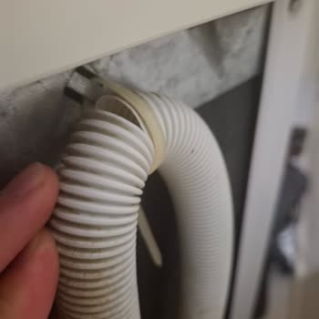 Arçelik Yetkili Servisi 850 TL Ücretle Sorunu Çözmeden Ayrıldı