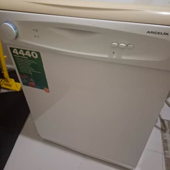 Arçelik Yetkili Servisi 850 TL Ücretle Sorunu Çözmeden Ayrıldı