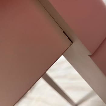 Teslim Edilen Mobilyalar Defolu, Kirli Ve Hasarlı