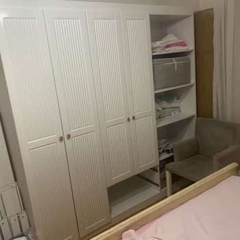 Eksik Parçalar Ve Kurulum Gecikmesi Nedeniyle Gardırop Kullanılamaz