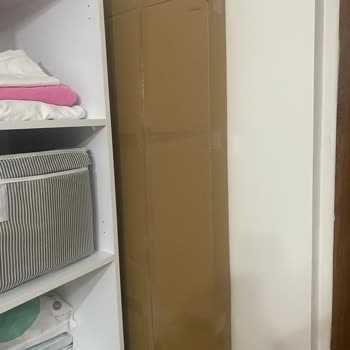 Eksik Parçalar Ve Kurulum Gecikmesi Nedeniyle Gardırop Kullanılamaz