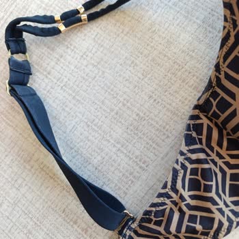 Yüksek Fiyatlı Bikini Kısa Sürede Bozuldu, Ücret İadesi İstiyorum