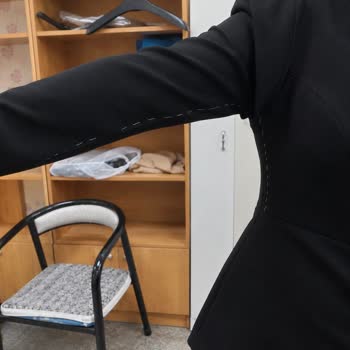 Özel Dikim Elbisede Ölçü Uyumsuzluğu, Özensiz İşçilik Ve Satıcı İlgisizliği