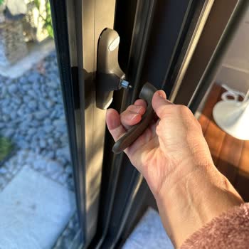 Palmiye Pergola'da Dört Mevsim Kullanılamayan Bioklimatik Sistem Ve Mağduriyet