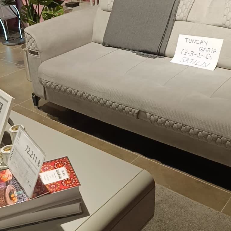 Teslim Edilmeyen Koltuk Takımı Ve Kaba Personel