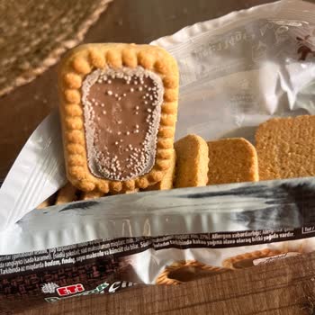 Eti Burçak Sütlü Çikolatalı Bisküvide Beyaz Nokta Görüntüsü Ve Sağlık Endişesi