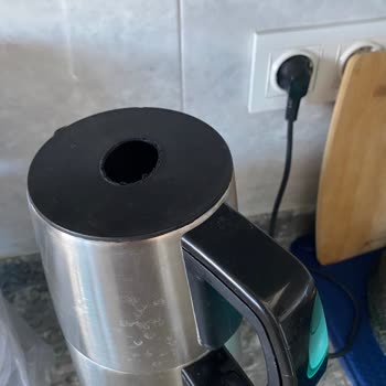 Tefal Çaycı Kapağı Kırıldı Ve Tost Makinesi Paslandı; Yedek Parça Bulunamıyor