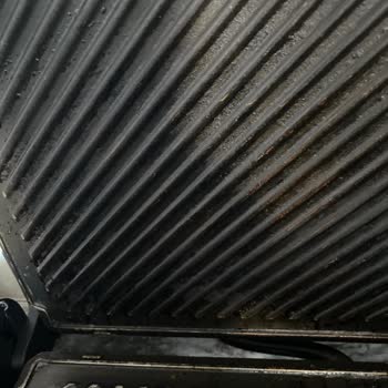 Tefal Çaycı Kapağı Kırıldı Ve Tost Makinesi Paslandı; Yedek Parça Bulunamıyor