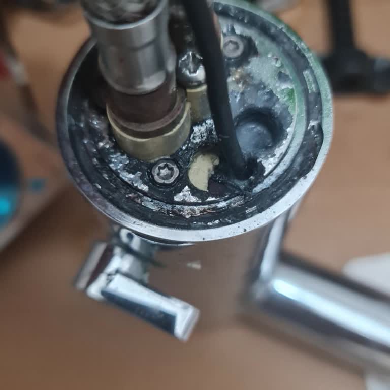 İki Yıl Sonra Deforme Olan Elektronik Lavabo Bataryası: Kalitesiz Ürün Şikayeti