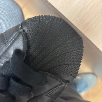 Sürekli Açılan Adidas Superstar Ayakkabıda Değişim Ve İade Talebi