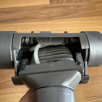 Dyson Süpürge Parçası Kırıldı, Satıcı Sorumluluk Almıyor Ve Pahalı Parça Satıyor