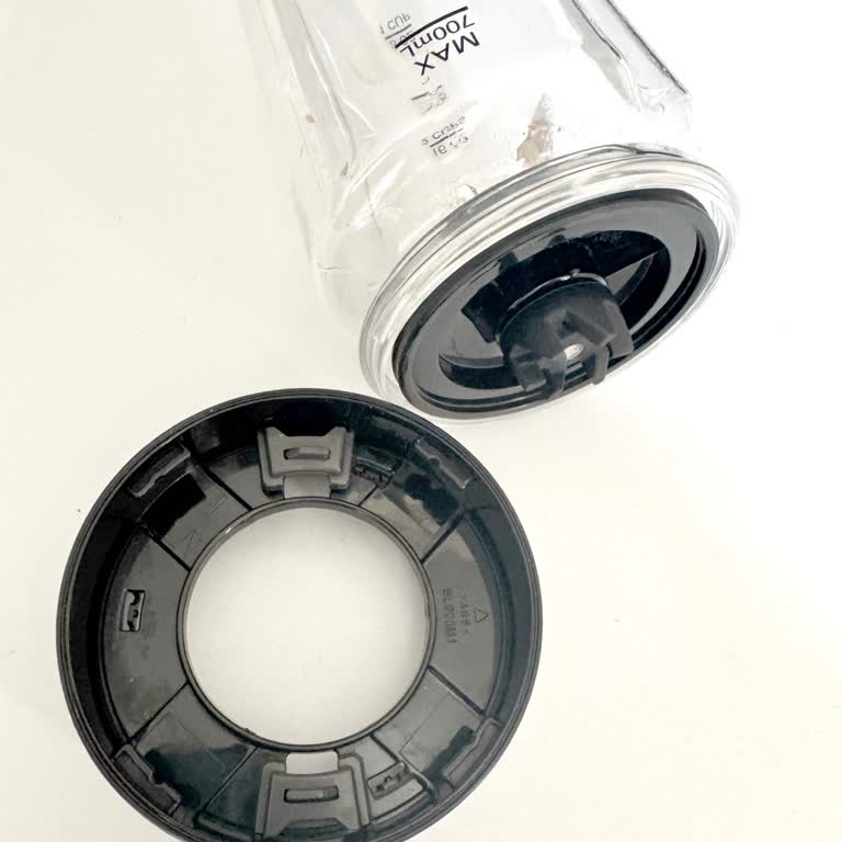 Tefal Blend-Up Mini Blender Kapağındaki Tasarım Hatası Kullanım Zorluğu