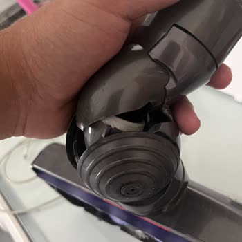 Dyson V10 Başlığının Kendi Kendine Kırılması Ve Ücretsiz Değişim Talebi