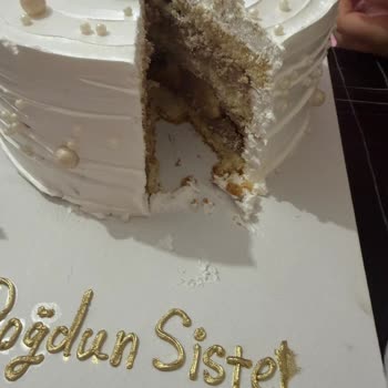 Özel Pastanın Muzlu Ve Kakaolu Olmaması Hayal Kırıklığı Yarattı