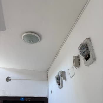 Kablo Net Çalışması Sonrası İnternet Kesintisi Ve Apartman Hasarı