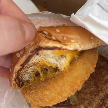 Yalova Kipa AVM Burger King Şubesinde Çocuk Siparişlerinin Sürekli Yanlış Hazırlanması