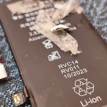 Yan Sanayi Batarya Ve Gizli Modifikasyonlu Yenilenmiş İPhone 11 İçin Tam İade Talebi
