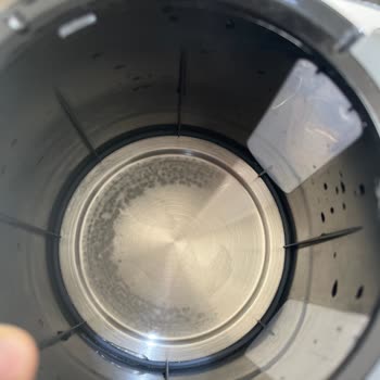 Çaysever Pro Quartz İç Yüzeyinde Temizlenmeyen Lekeler