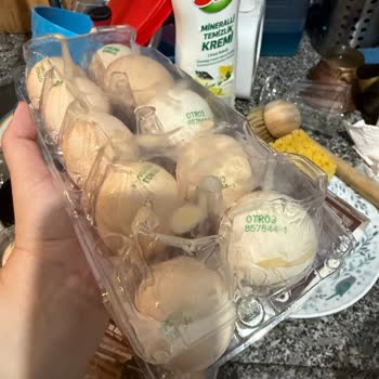 Paketleme İhmalinden Yumurtalar Kırıldı Ve Tüm Sipariş Kullanılamaz Hale Geldi