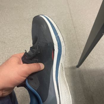 Kısa Sürede Skechers Ayakkabısında Kumaş Ayrılması