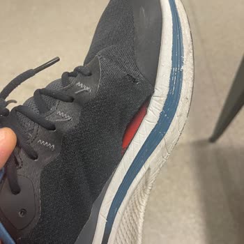 Kısa Sürede Skechers Ayakkabısında Kumaş Ayrılması