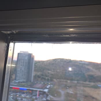 Kısa Ve Kirli Cam Balkon, Sürekli Buğulanma Ve Hava Girişi Şikayeti