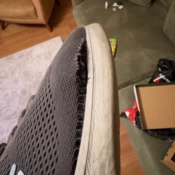 Boyner'den Skechers Ayakkabısında Yan Yırtılma Ve Deformasyon, İnceleme Reddi Ve Cevapsız Savunma