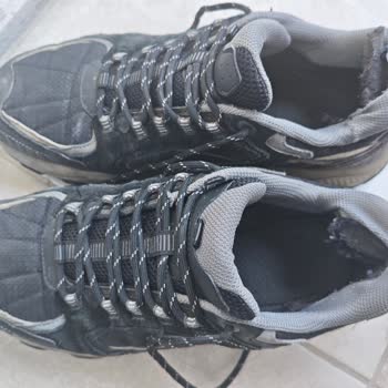 Skechers Ayakkabım Kısa Sürede Yırtıldı, Garanti Değişim Talebim Reddedildi